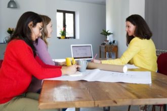 the-family-business-shift:-how-invoice-maker-revolutionized-a-family-owned-landscaping-company