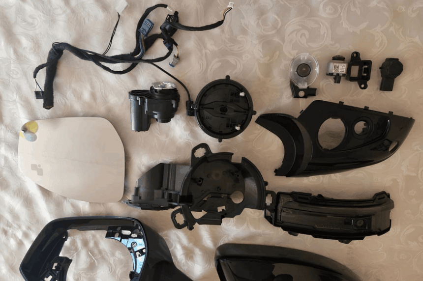 from-cover-to-camera:-a-complete-breakdown-of-car-mirror-parts